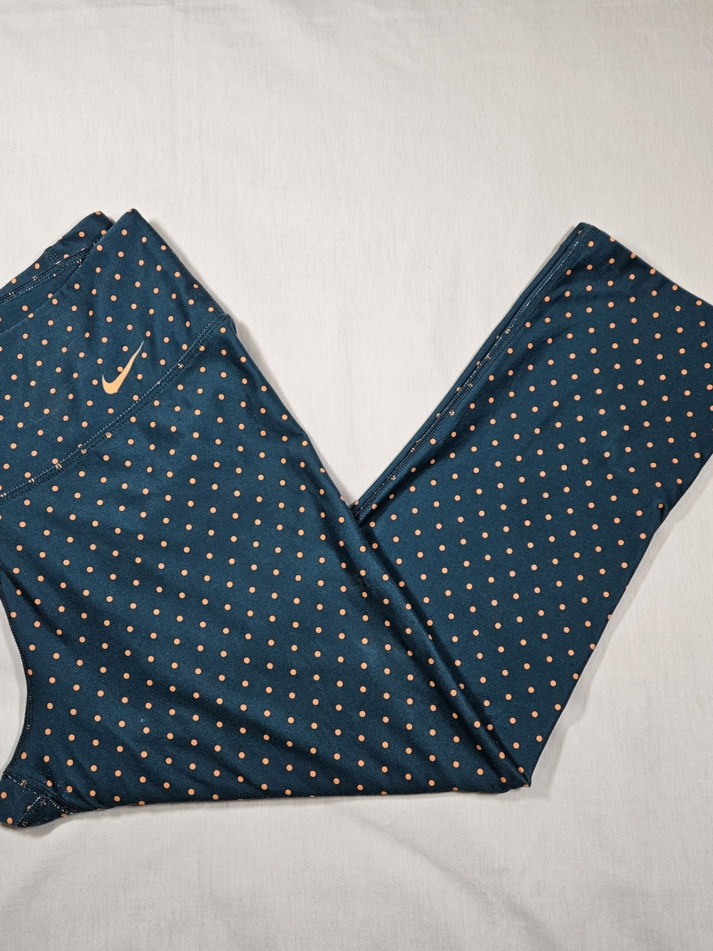 Nike Women's Leggings Polka Dot Capri Size Medium Green Orange Dotted Yoga Pants
